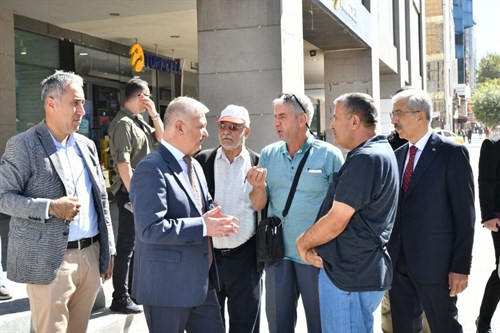 Vali Ersin Yazıcı, Esnaf  ve Vatandaşlarla Bir Araya Geliyor.