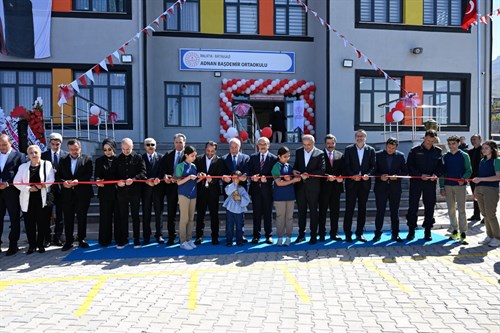 Vali Seddar Yavuz Adnan Başdemir Ortaokulu Açılış Törenine Katıldı
